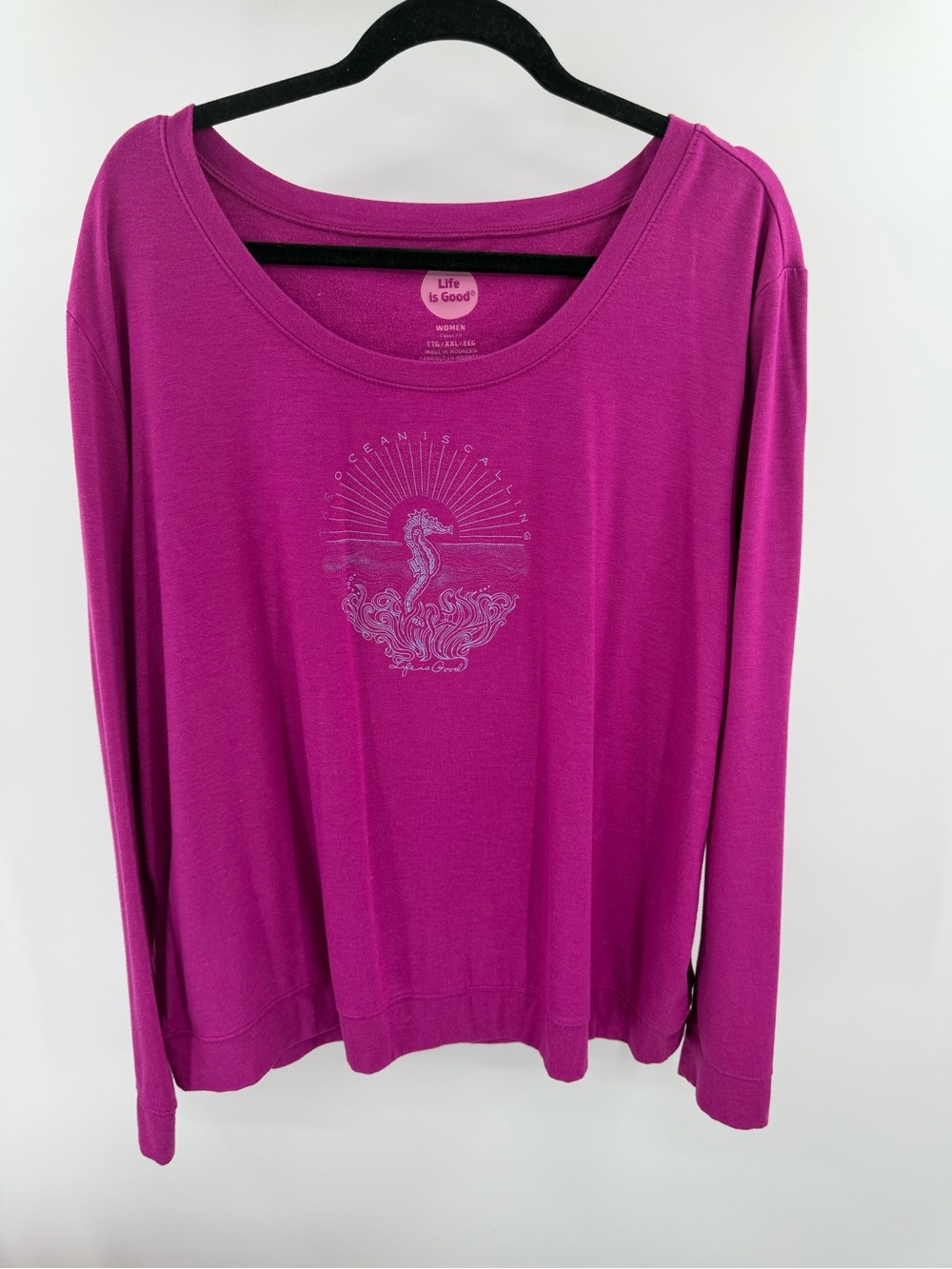 Life is Good Women's Long-Sleeve Scoop Neck Sweatshirt Magenta Berry XXL